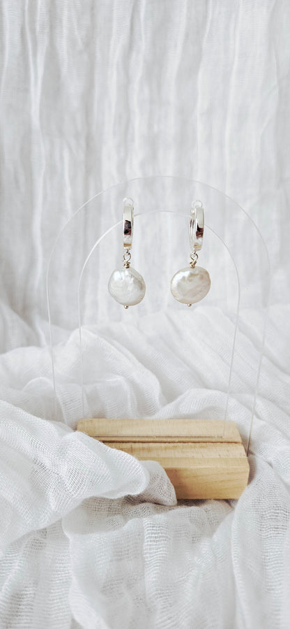 Gold Serenity Pearl Earrings